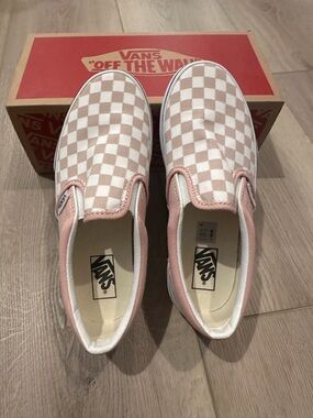 Vans Color Theory Checkerboard Slip-On in Pale Pink and White